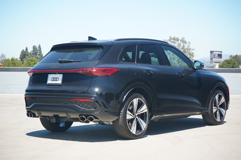 Thumbnail: 2026 Audi SQ5 - 4