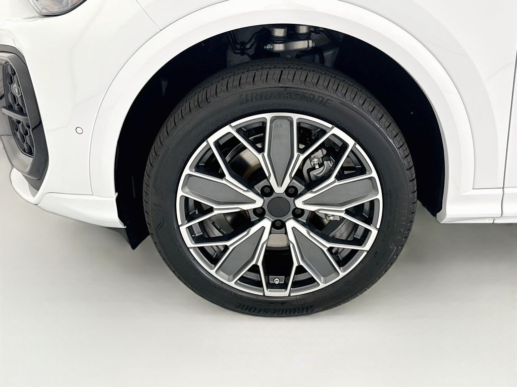 Thumbnail: 2026 Audi Q5 - 29