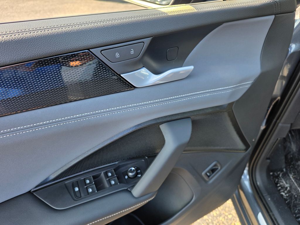 2026 Volkswagen Tiguan 2.0T SE - 7