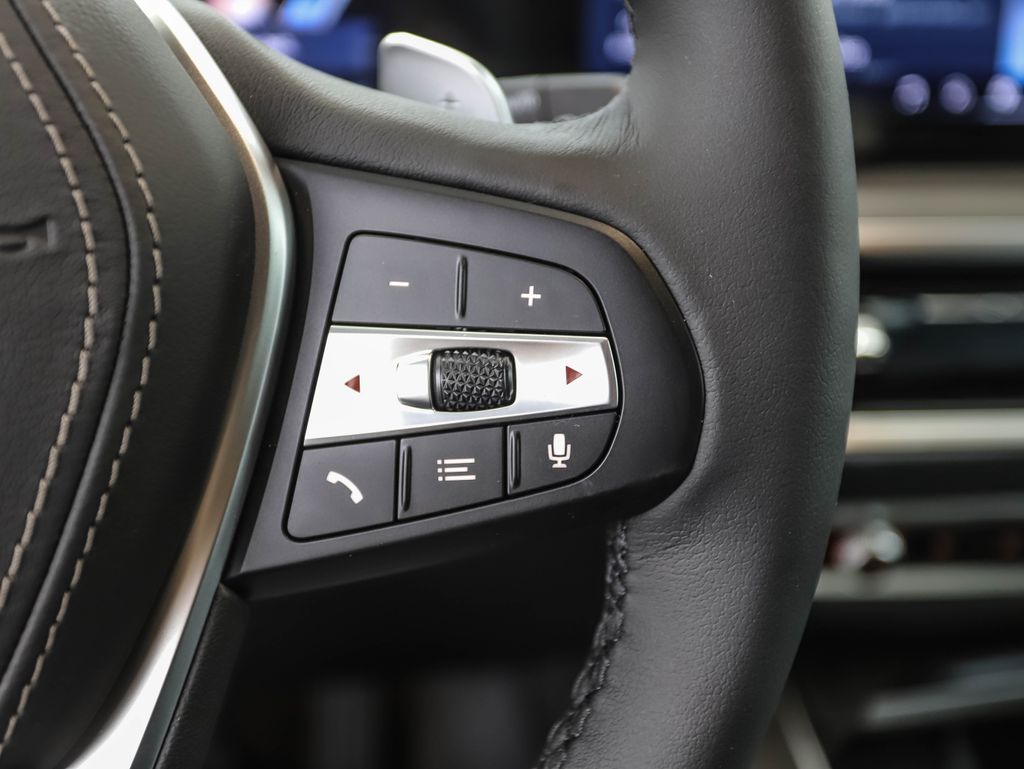 Thumbnail: 2026 BMW X5 - 13