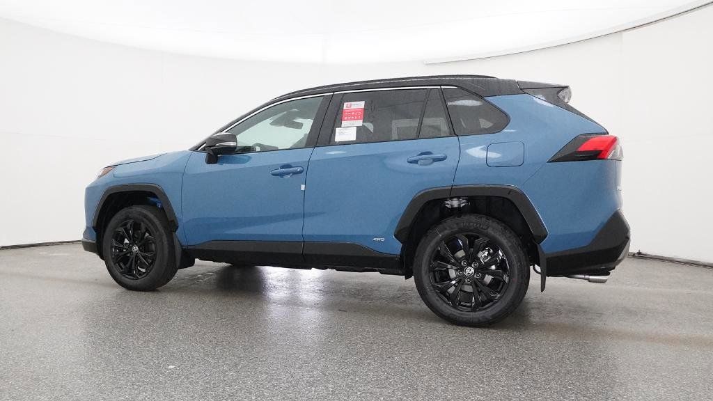 Thumbnail: 2025 Toyota RAV4 - 13