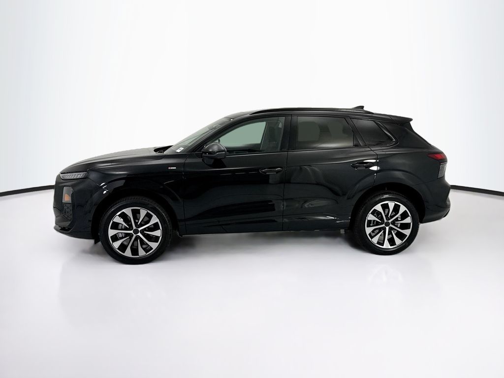 Thumbnail: 2026 Audi Q3 - 8