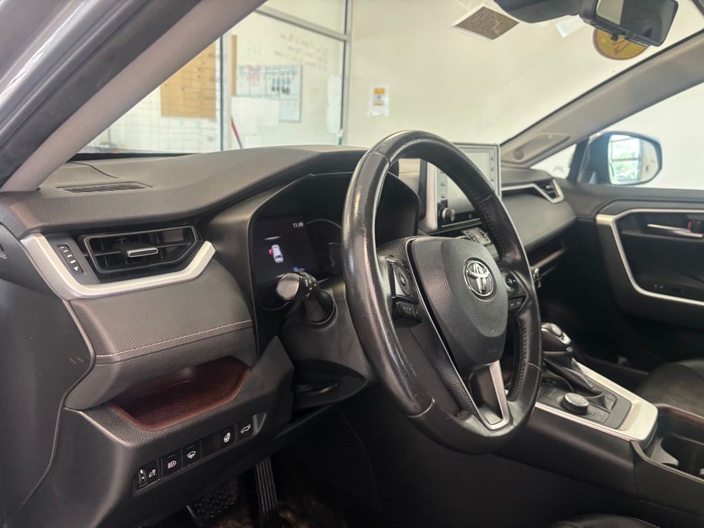 Used 2019 Toyota RAV4 SUV