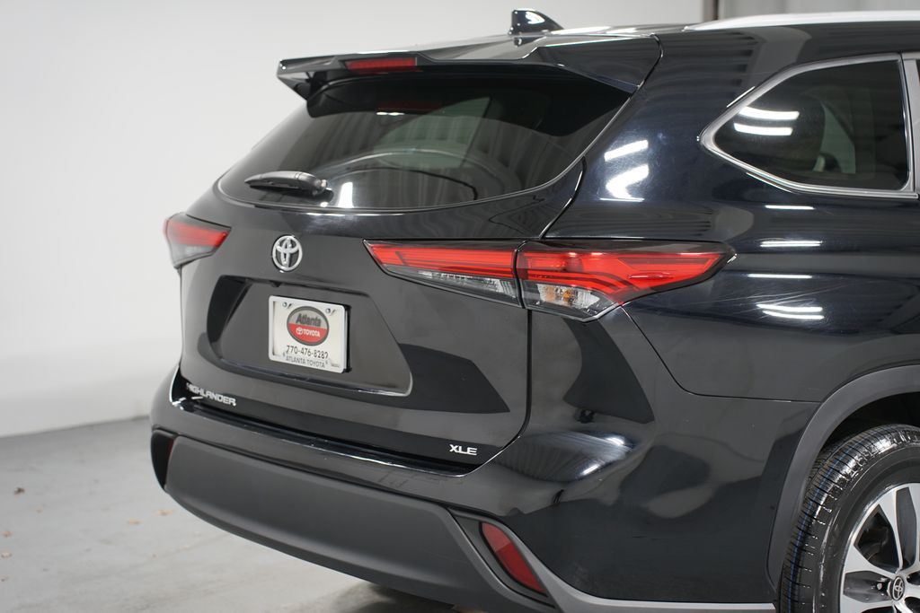 2023 Toyota Highlander XLE 9