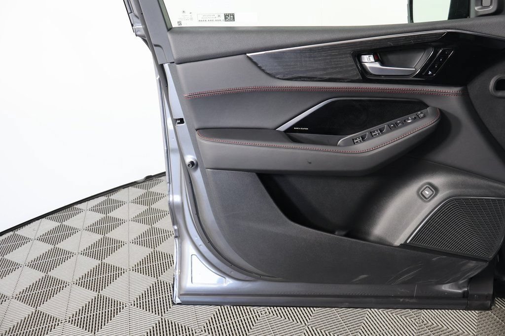 Thumbnail: 2026 Acura MDX - 8