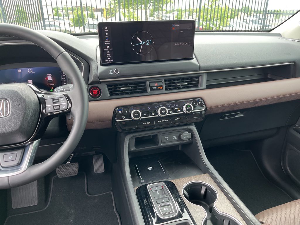 Thumbnail: 2026 Honda Pilot - 10