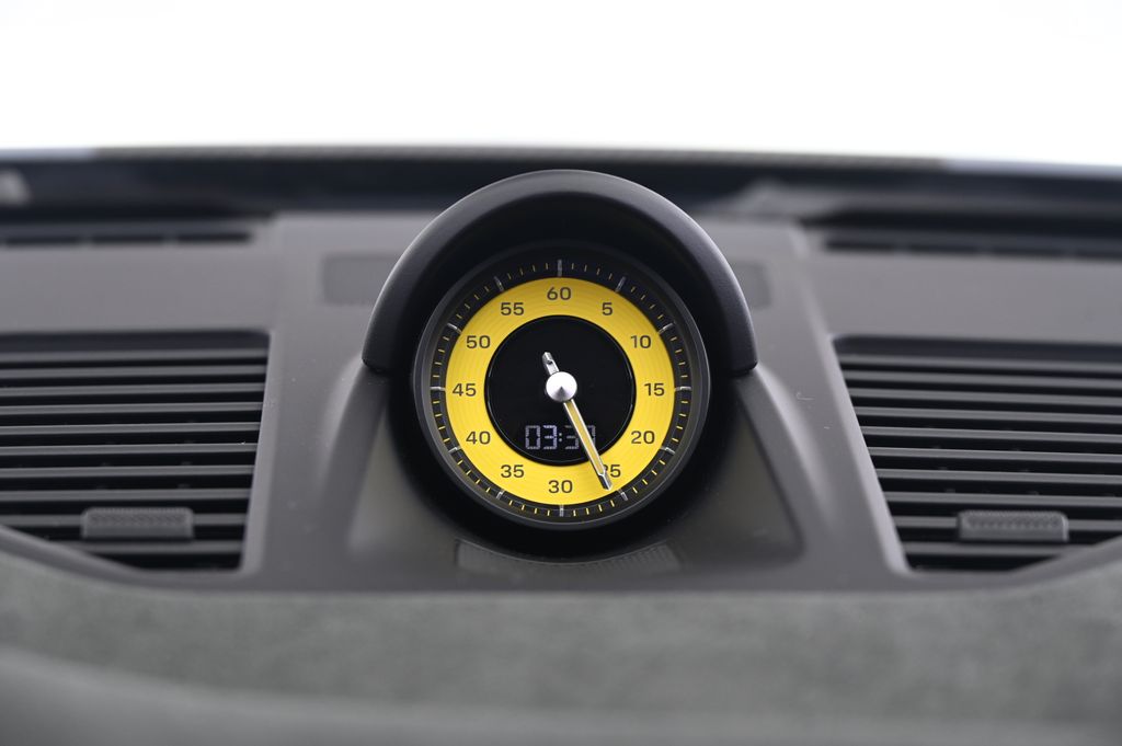 Thumbnail: 2024 Porsche 911 - 27