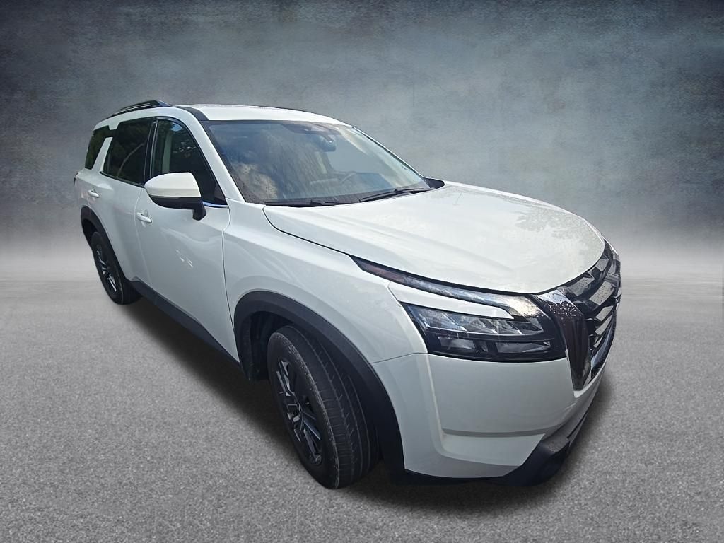 View vehicle photo 2
