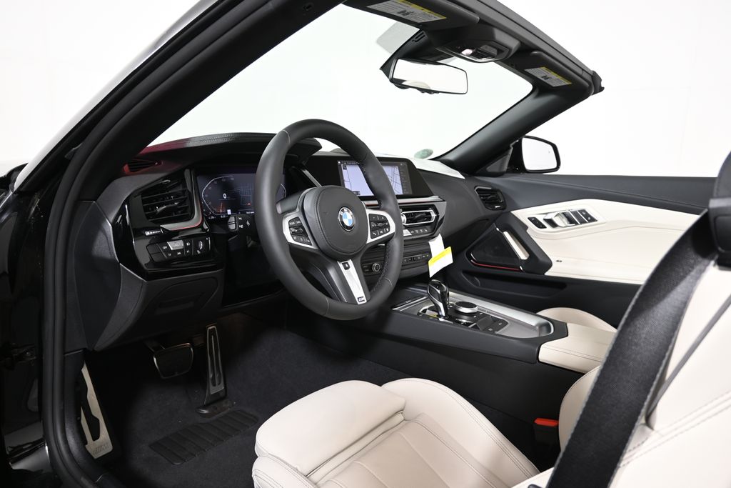 Thumbnail: 2026 BMW Z4 - 23