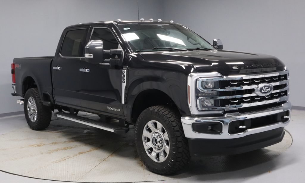 2024 Ford F-350 Super Duty Lariat Crew Cab 4WD