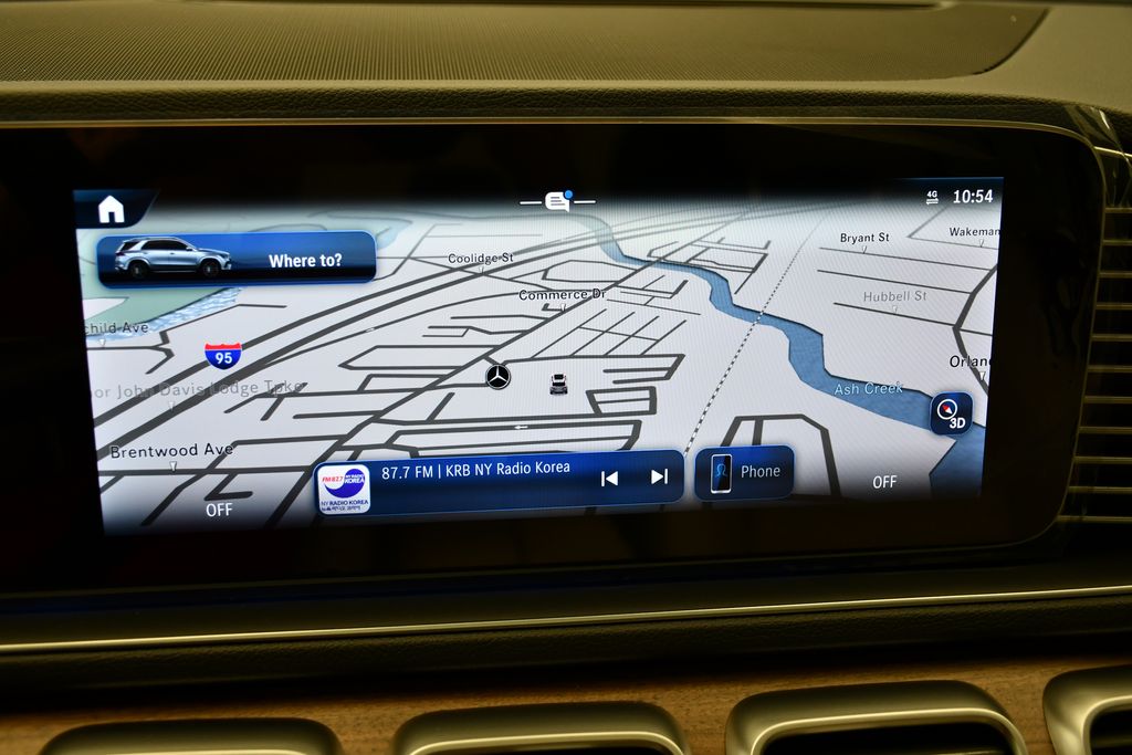 Thumbnail: 2025 Mercedes-Benz GLE - 25