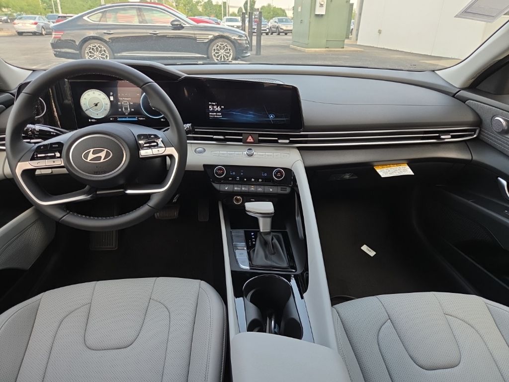 Thumbnail: 2025 Hyundai Elantra - 23