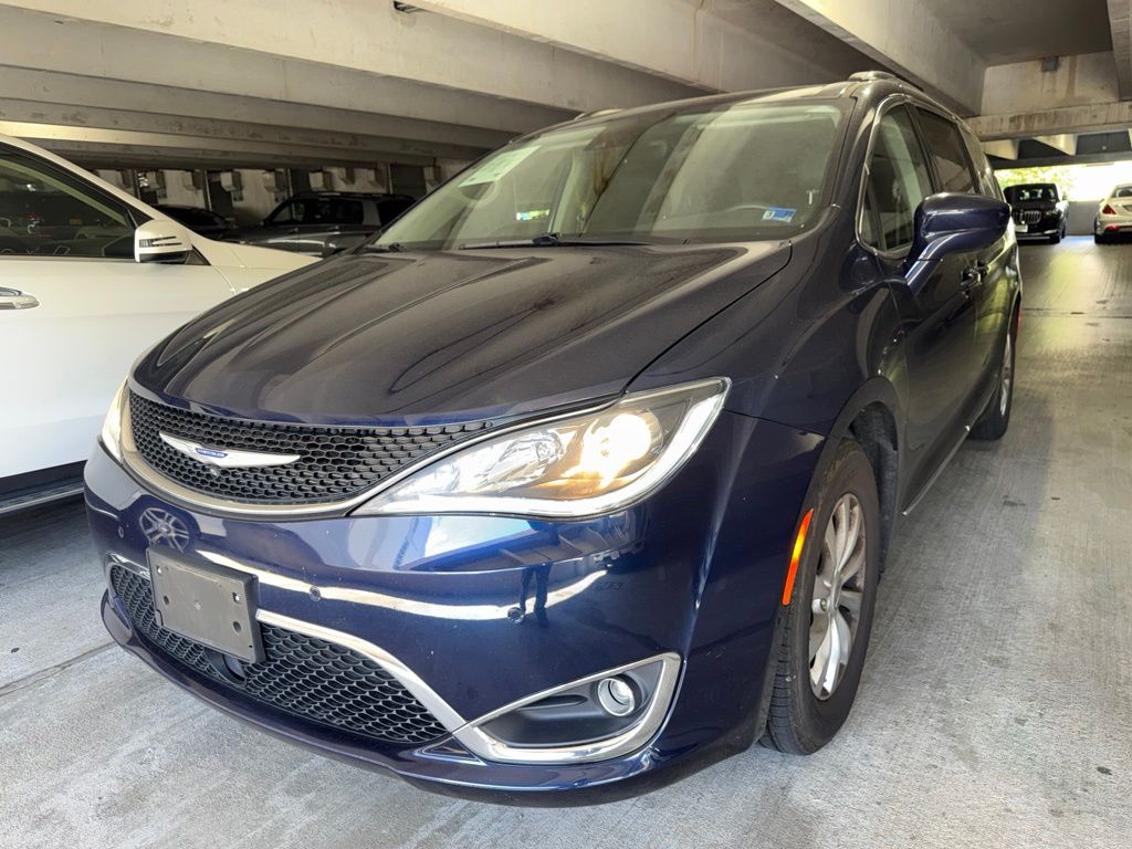 Thumbnail: 2019 Chrysler Pacifica - 1