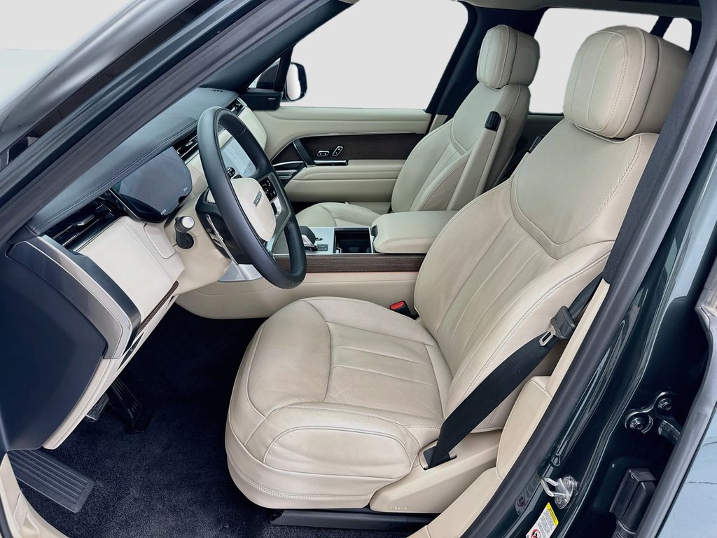 Thumbnail: 2024 Land Rover Range Rover - 18