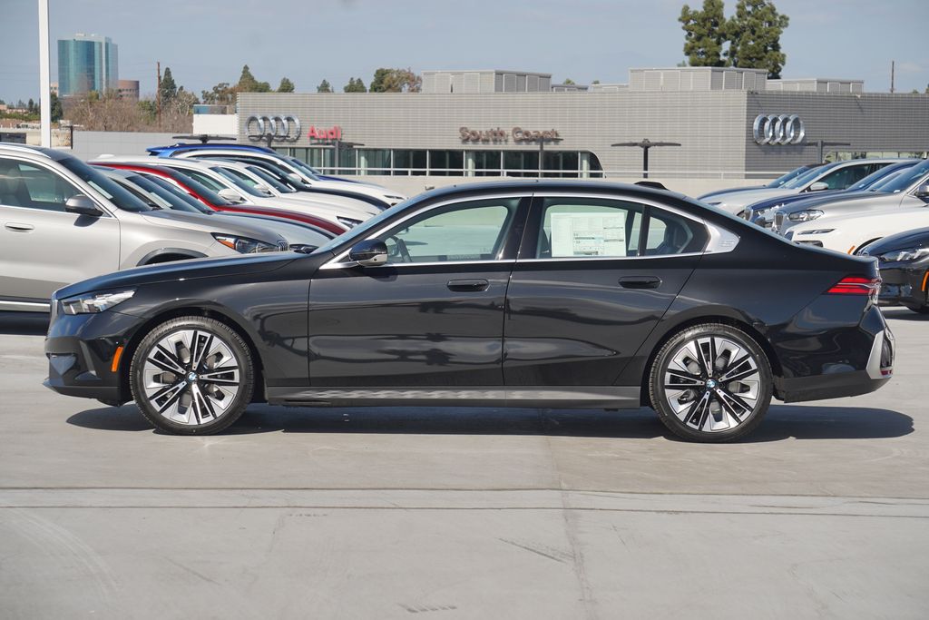 2025 BMW 5 Series 530i xDrive 4