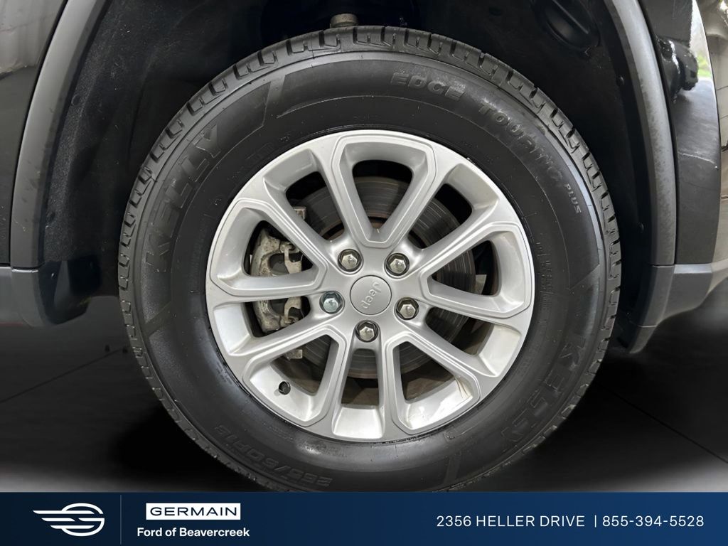 Used 2022 Black Jeep Laredo X image 26