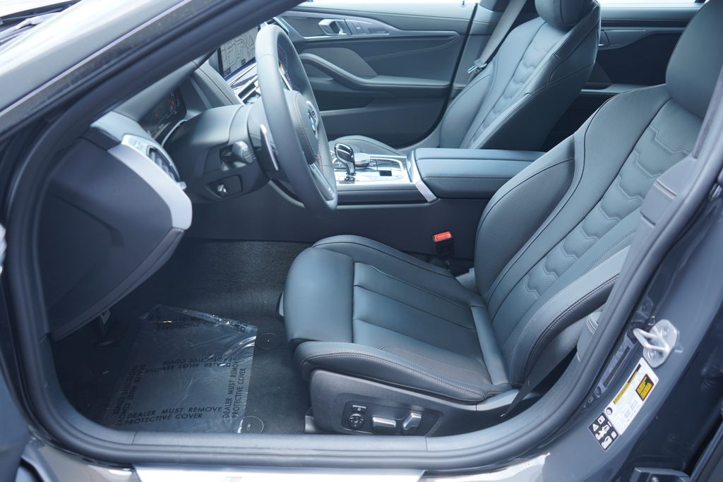 2026 BMW 8 Series M850i xDrive 11