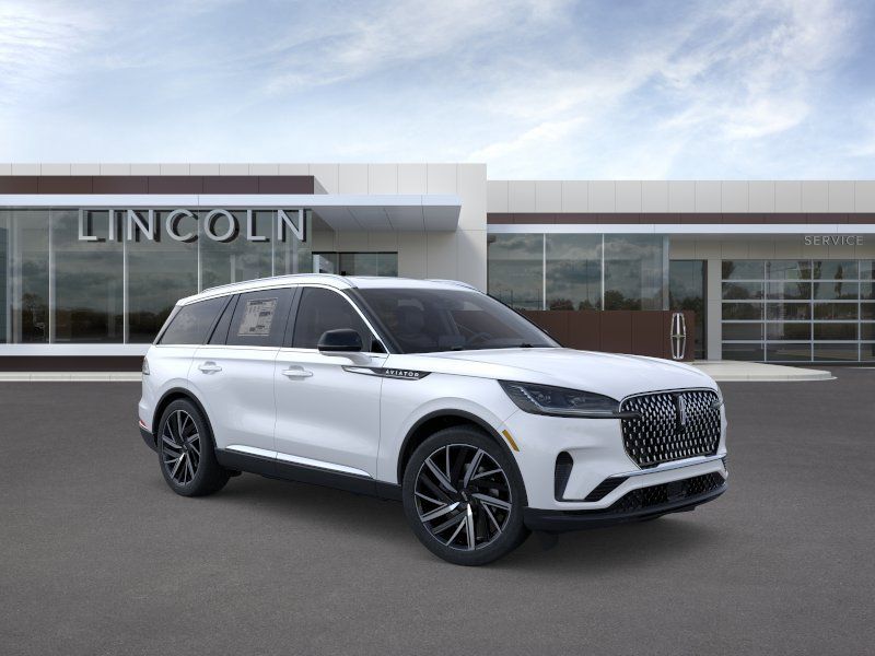 Thumbnail: 2026 Lincoln Aviator - 7