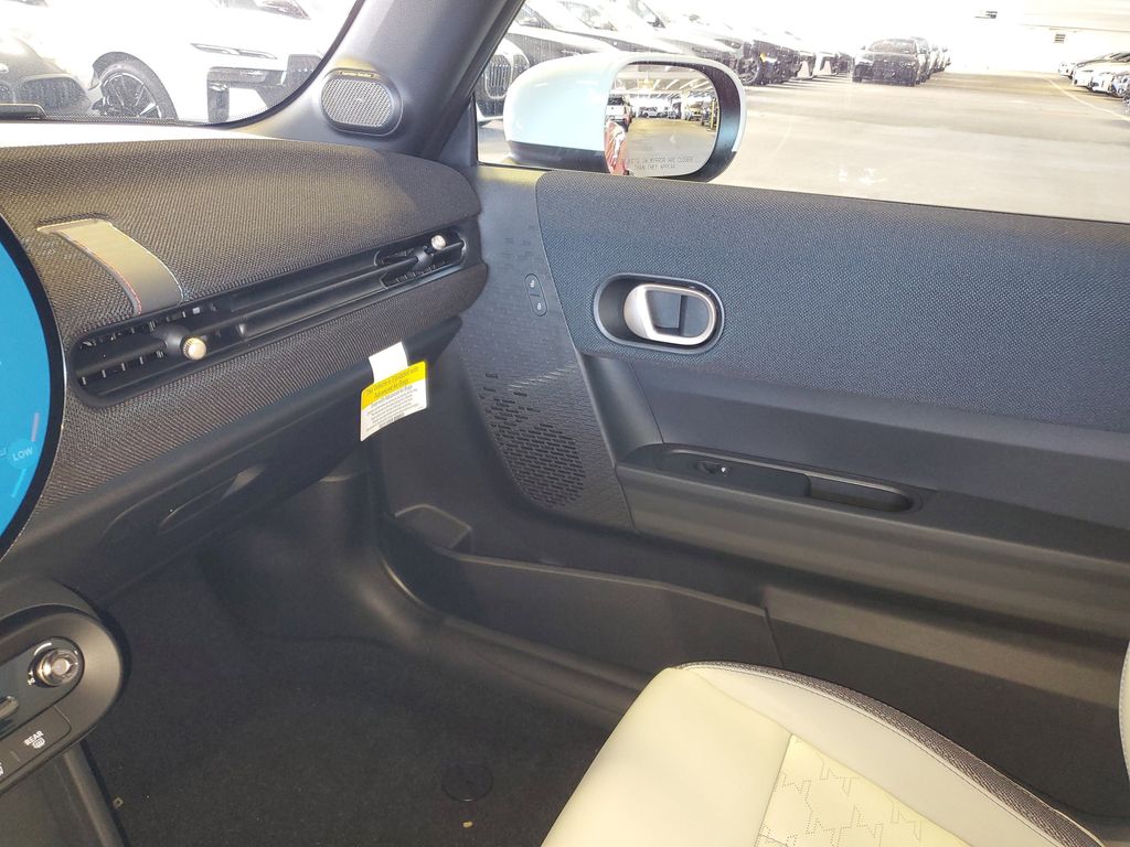 2026 MINI Hardtop 2 Door - Photo 18