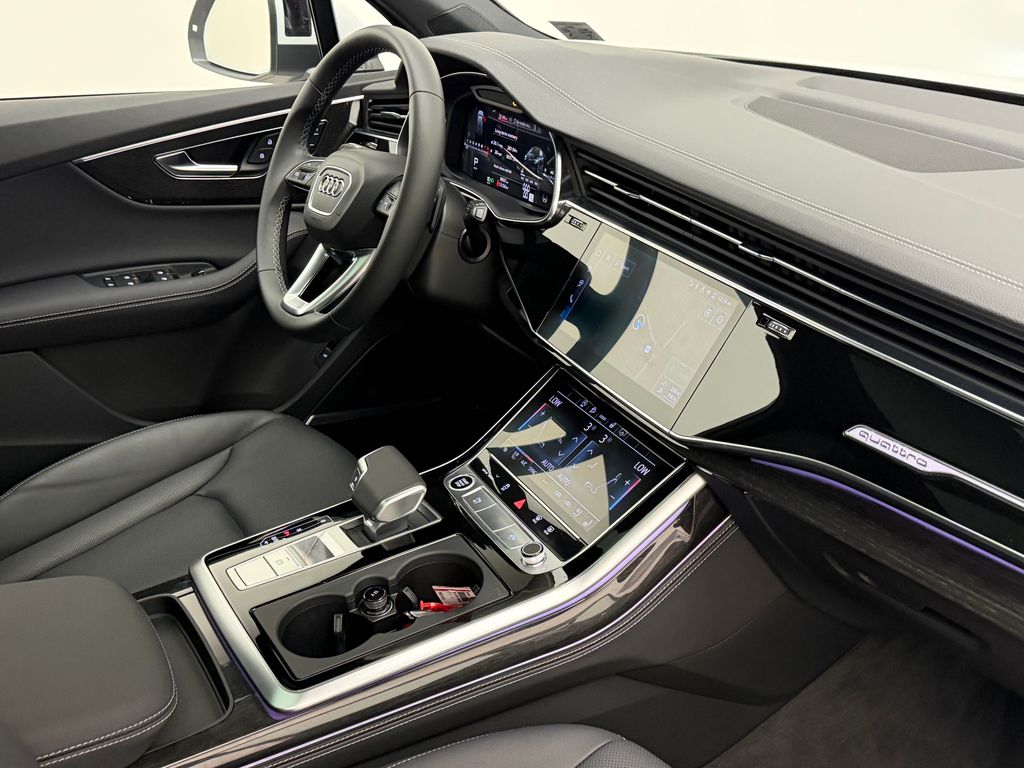 Thumbnail: 2026 Audi Q7 - 10