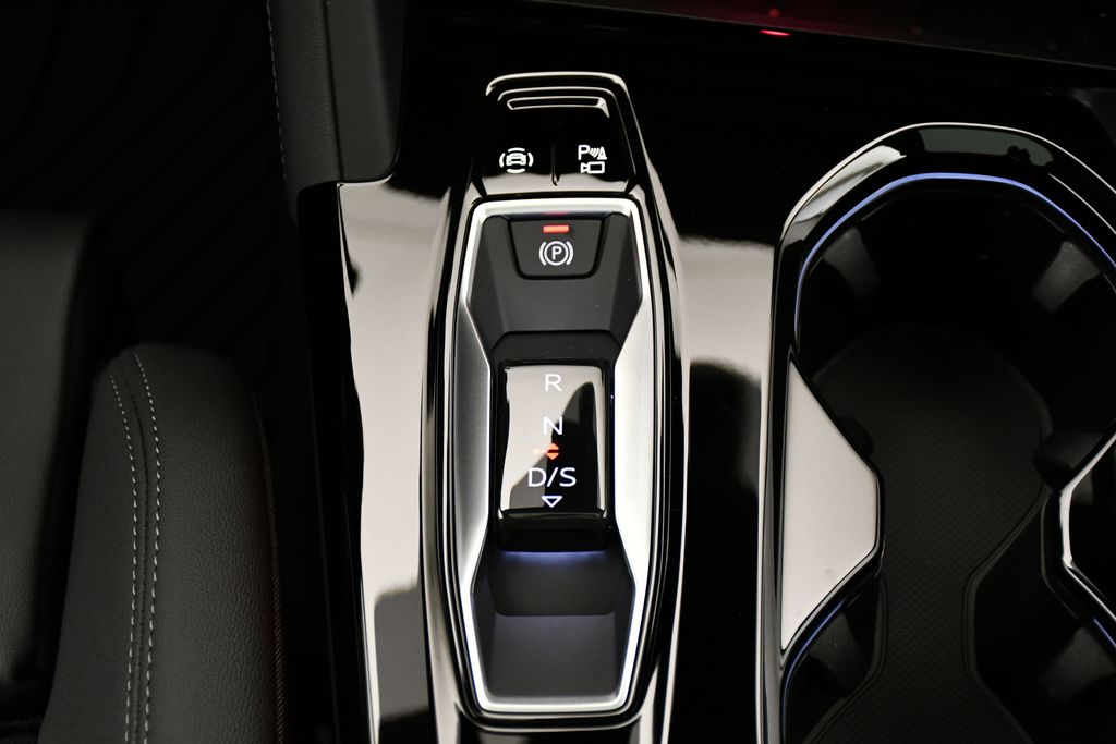 Thumbnail: 2025 Audi Q5 - 30