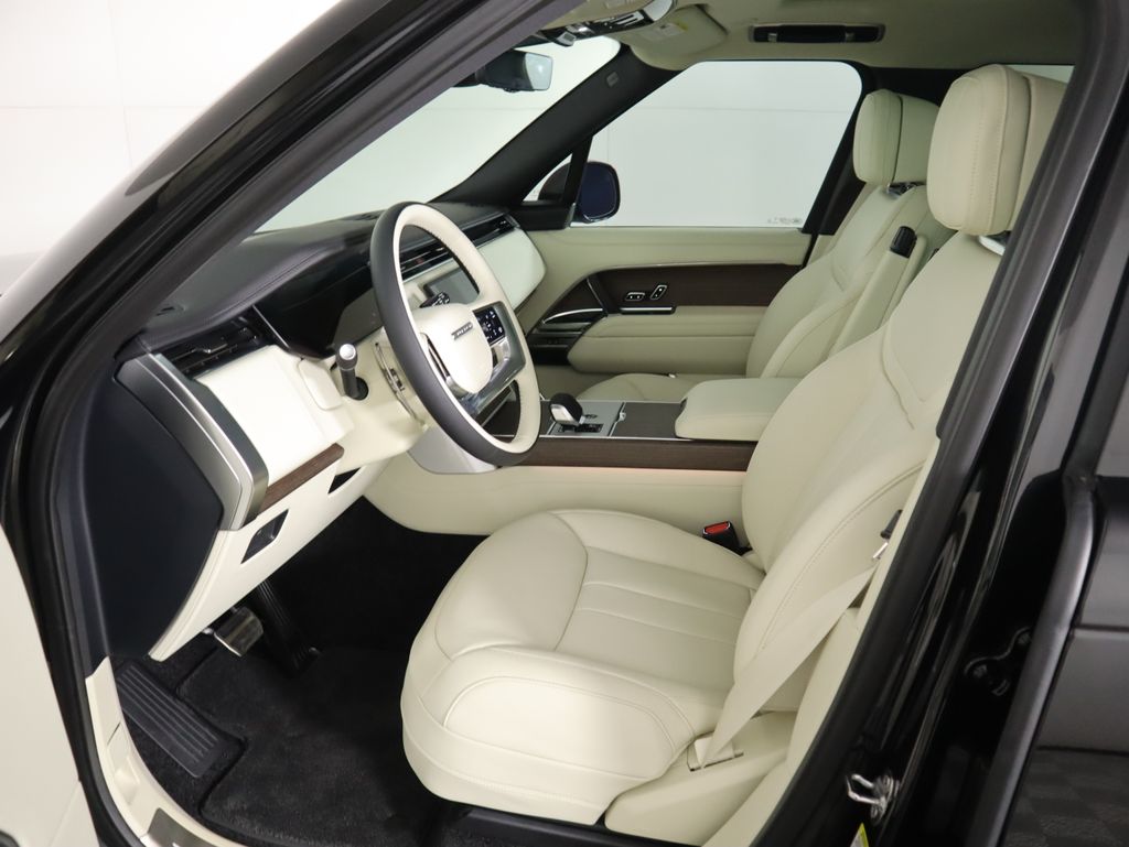 Thumbnail: 2026 Land Rover Range Rover - 21