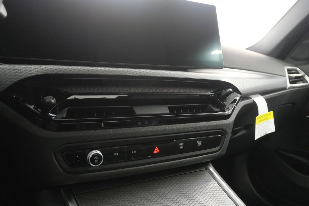 2025 BMW 3 Series 330i 21