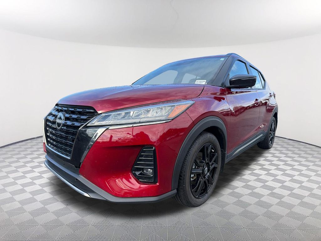 Red (Scarlet Ember Tintcoat) 2023 Nissan Kicks SR FWD SUV / Crossover Front-Wheel Drive Continuously Variable Transmission