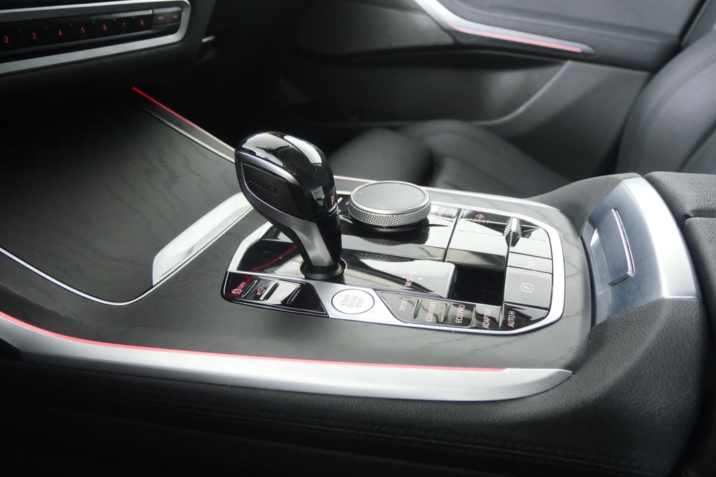 Thumbnail: 2021 BMW X7 - 27