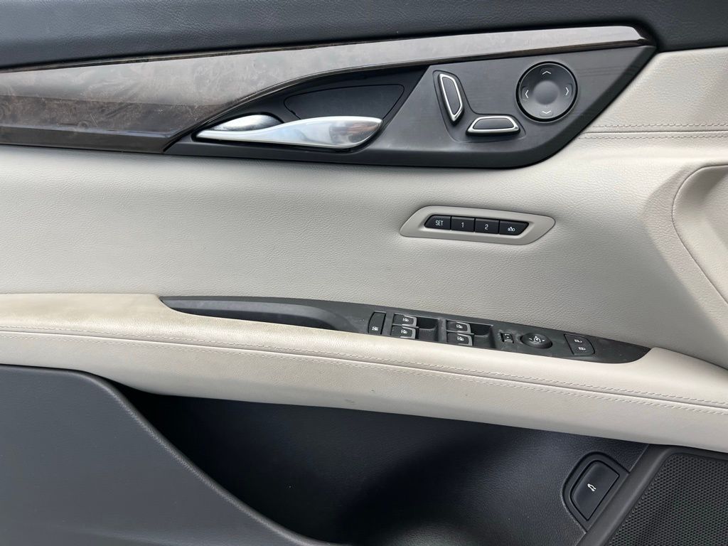 Thumbnail: 2018 Cadillac CT6 - 21