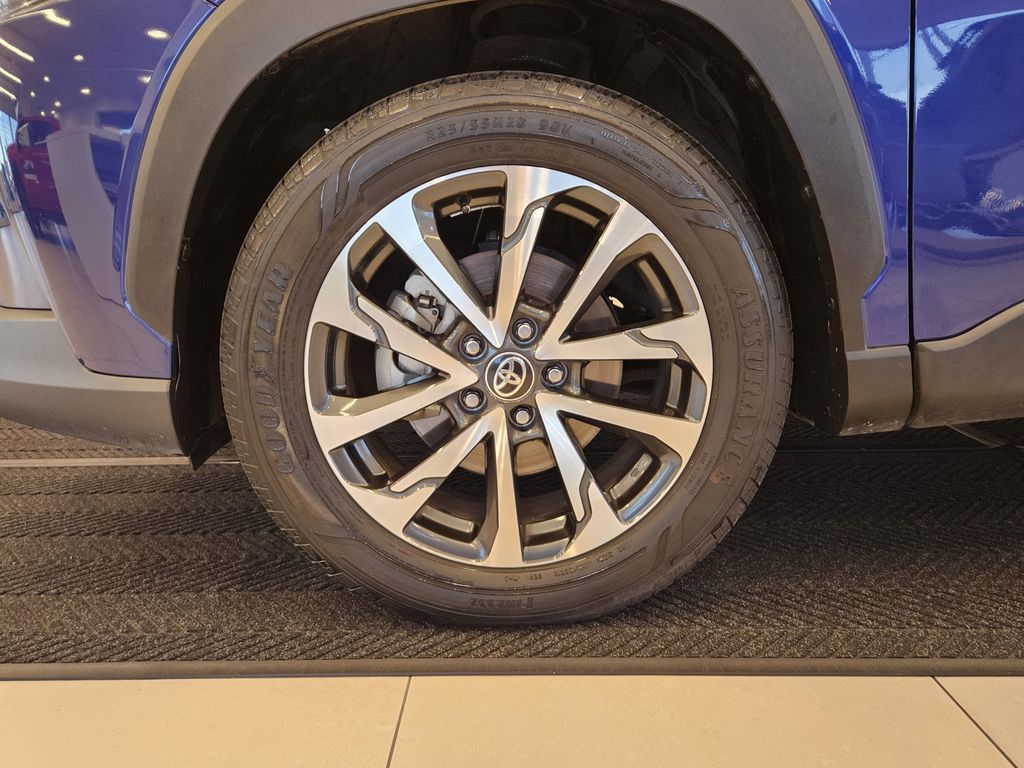 2024 Toyota Corolla Cross XLE