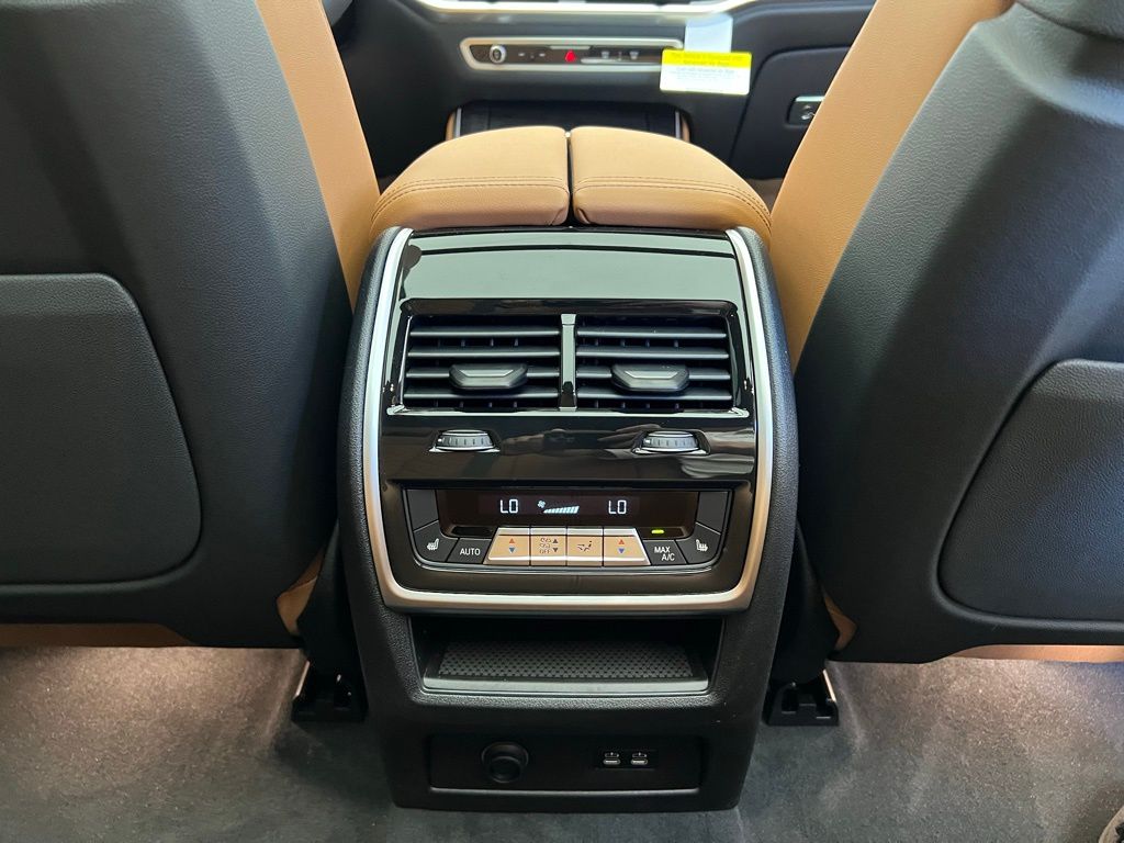 Thumbnail: 2026 BMW X5 - 9