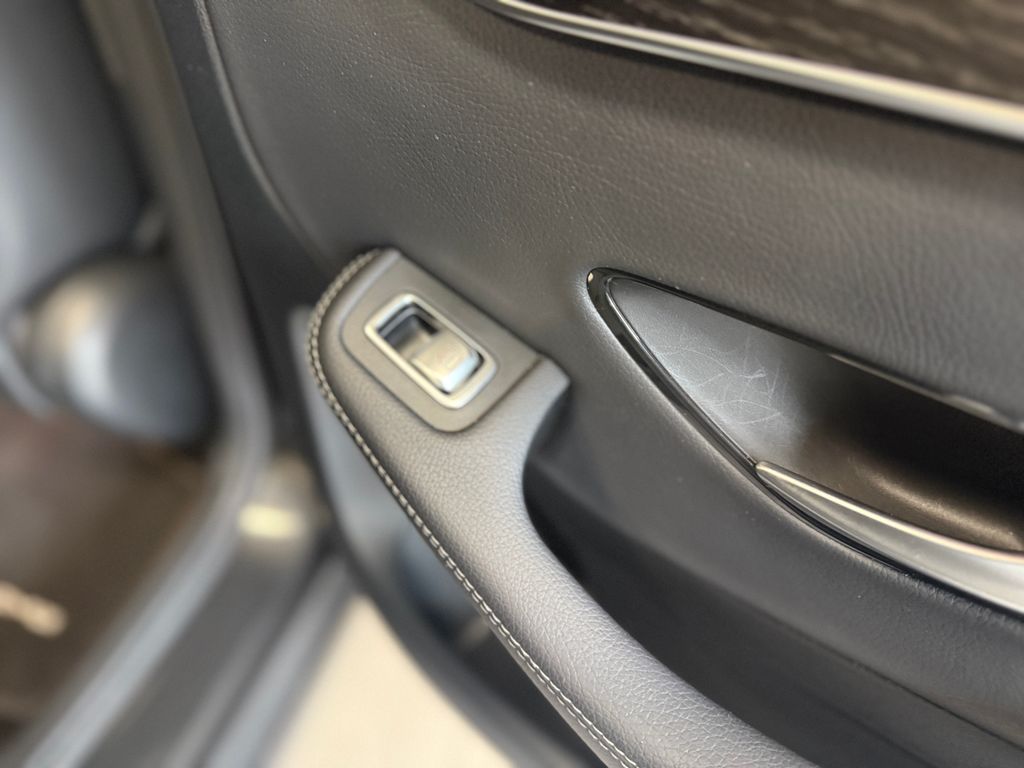 Thumbnail: 2022 Mercedes-Benz GLC - 24