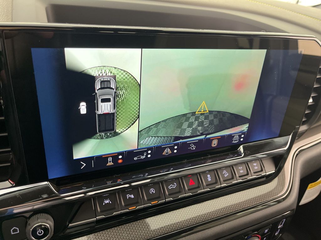 Thumbnail: 2026 Chevrolet Silverado 1500 - 32