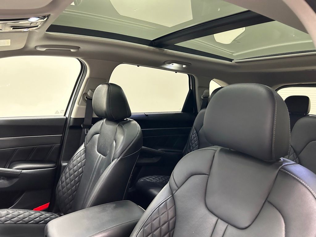 used 2023 Kia Sorento car, priced at $33,953