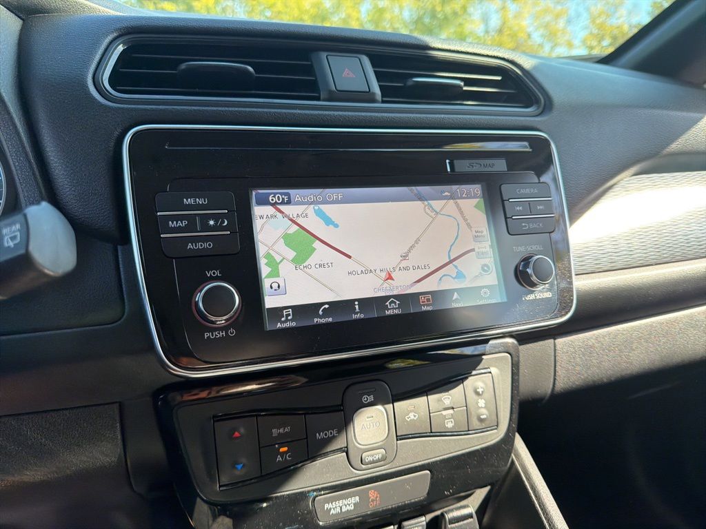 Thumbnail: 2018 Nissan Leaf - 28