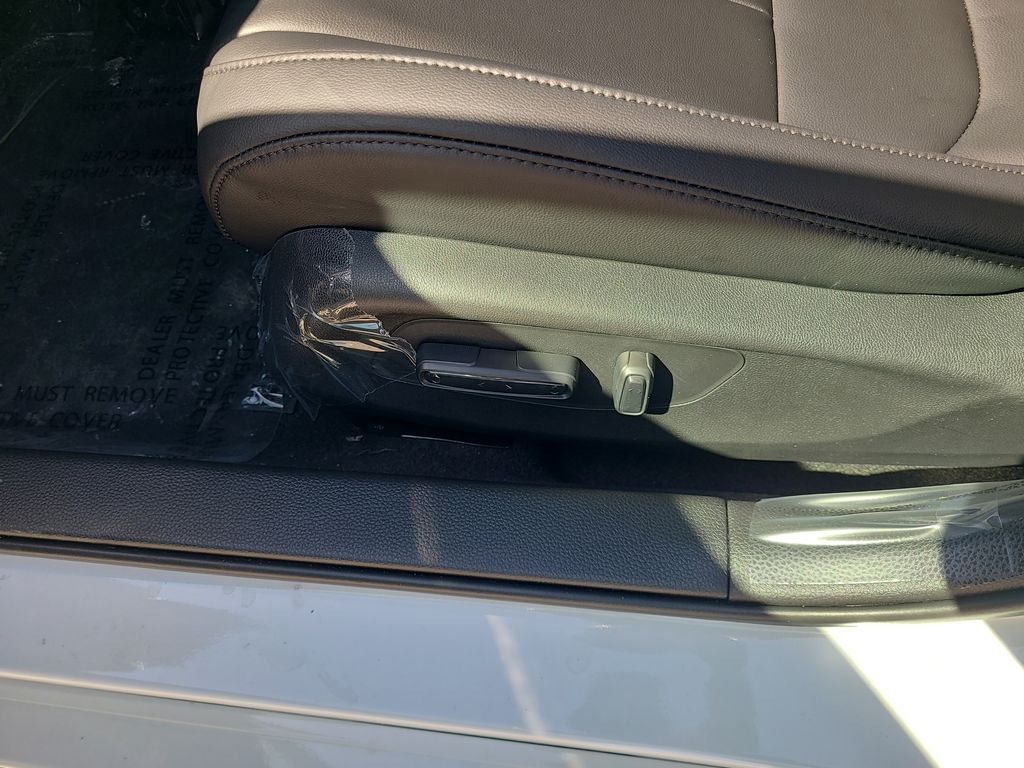Used 2026  Acura Base image 19