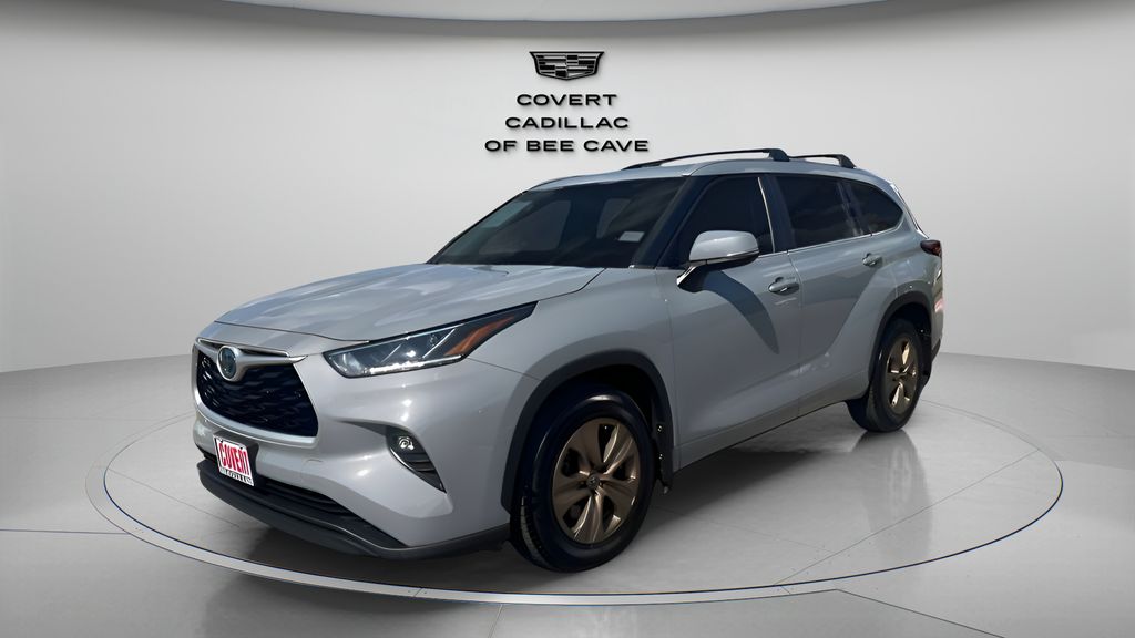 Used Car 2023 Toyota Highlander Hybrid  Bronze Edition For Sale Under $40,000 In Austin, Texas