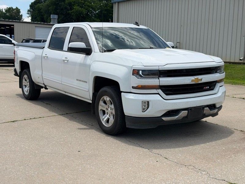 Summit White 2016 Chevrolet Silverado 1500 LT Crew Cab 4WD Pickup Truck Four-Wheel Drive 6-Speed Automatic Overdrive