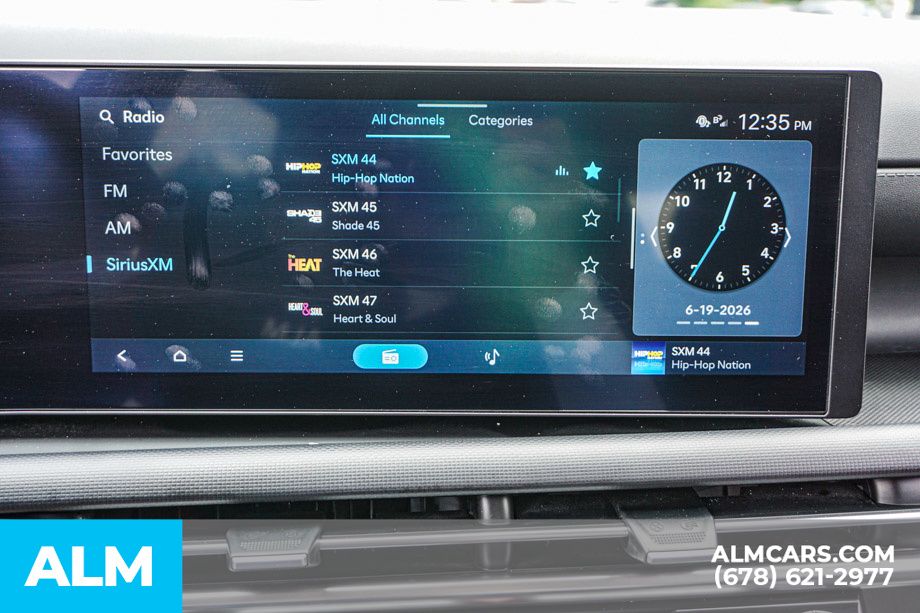 Used 2025 Gray Hyundai SEL image 38
