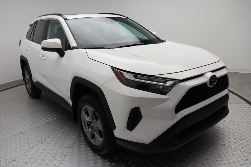 2024 Toyota RAV4 XLE 6