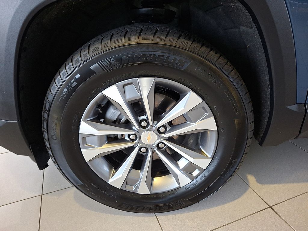 used 2026 Chevrolet Equinox car, priced at $31,694
