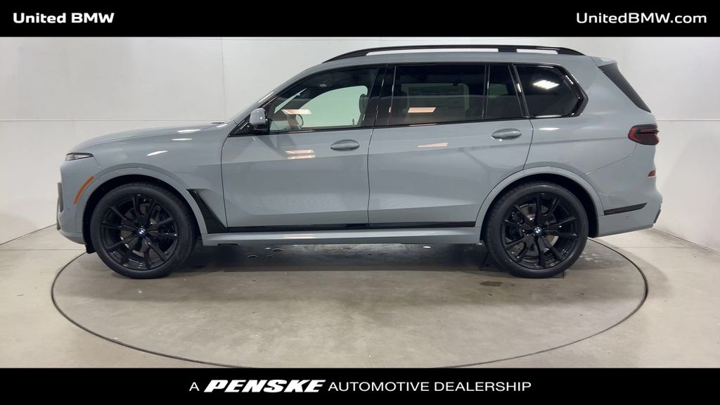 Thumbnail: 2026 BMW X7 - 5