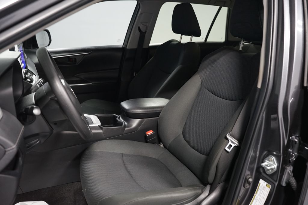 Thumbnail: 2024 Toyota RAV4 - 25