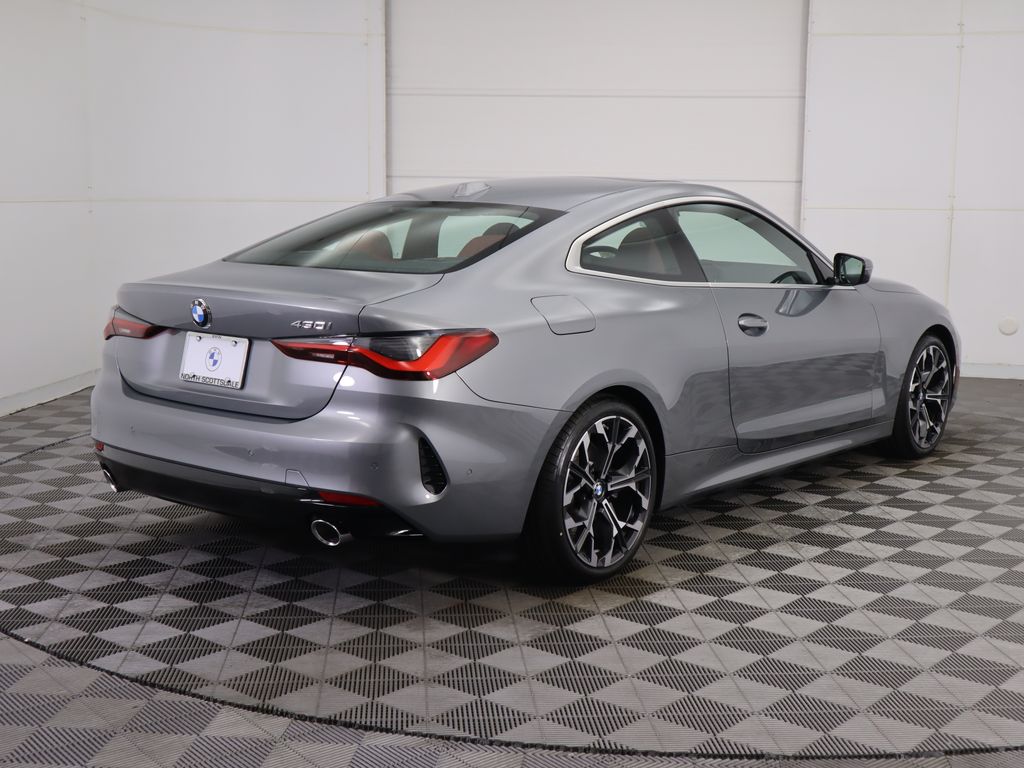 Thumbnail: 2026 BMW 4 Series - 5