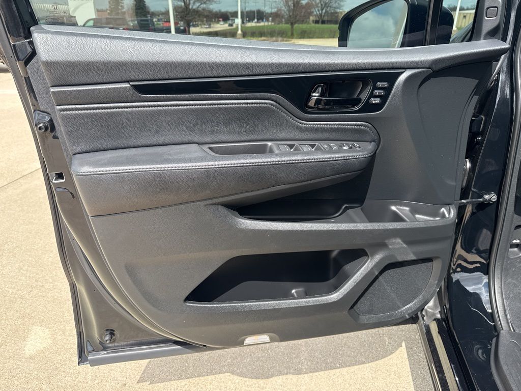 Used 2022 Honda Odyssey Van