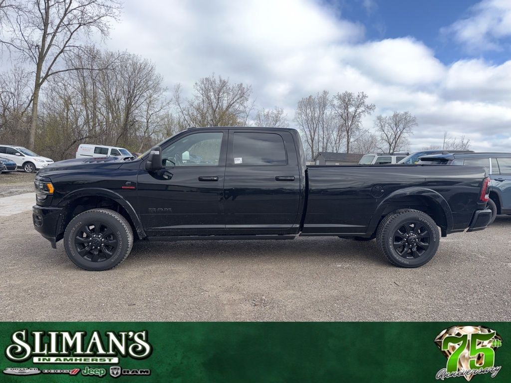 Diamond Black Crystal Pearlcoat 2023 RAM 2500 Limited Crew Cab LB 4WD Pickup Truck Four-Wheel Drive 6-Speed Automatic