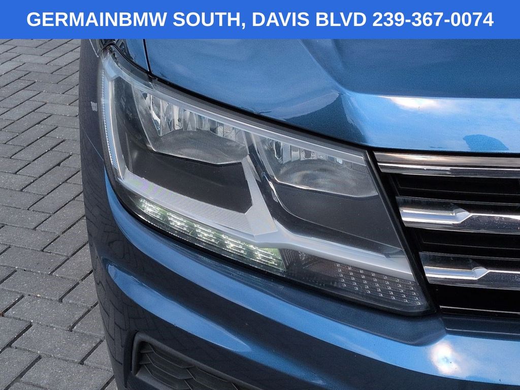 Used 2020 Blue Volkswagen 2.0T SE image 11