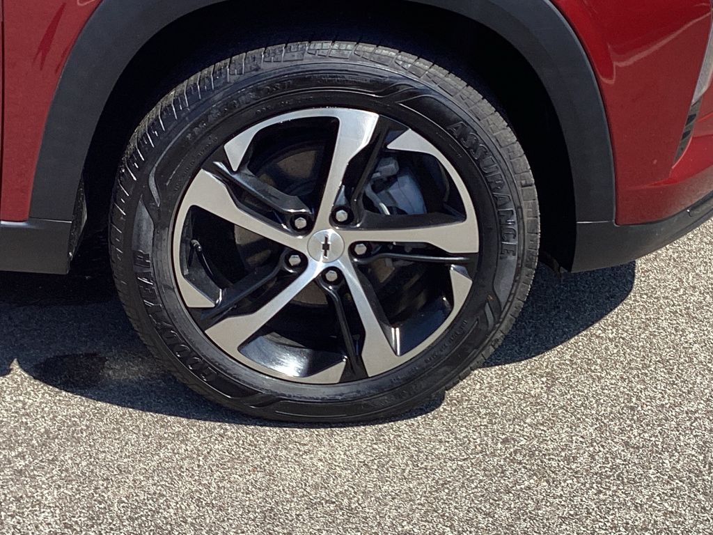 Used 2024 Chevrolet Trax SUV