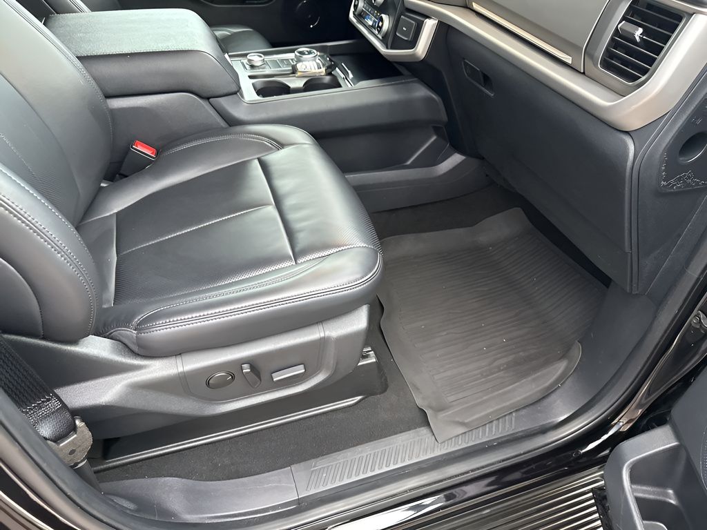 Used Car 2024 Ford Expedition Max  Xlt For Sale Under $50,000 In Austin, Texas